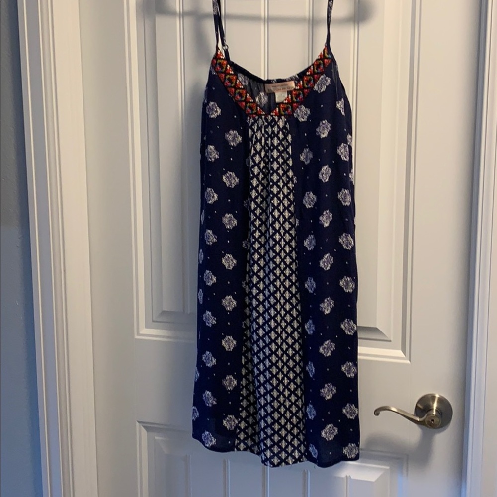 Adorable little “blue” dress. Fully lined.